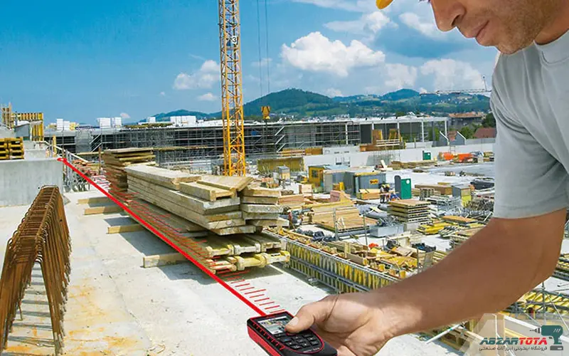 محیط کار با متر لیزری